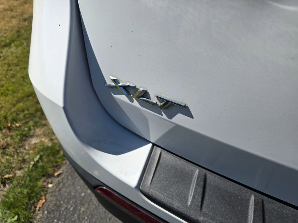 Used 2020 Ford Explorer XLT w/ Class III Trailer Tow Package image 12