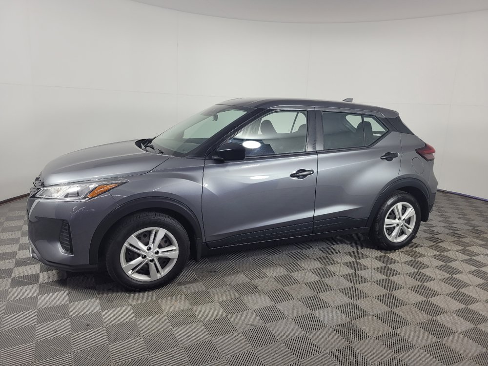 Used 2021 Nissan Kicks S FWD image 2