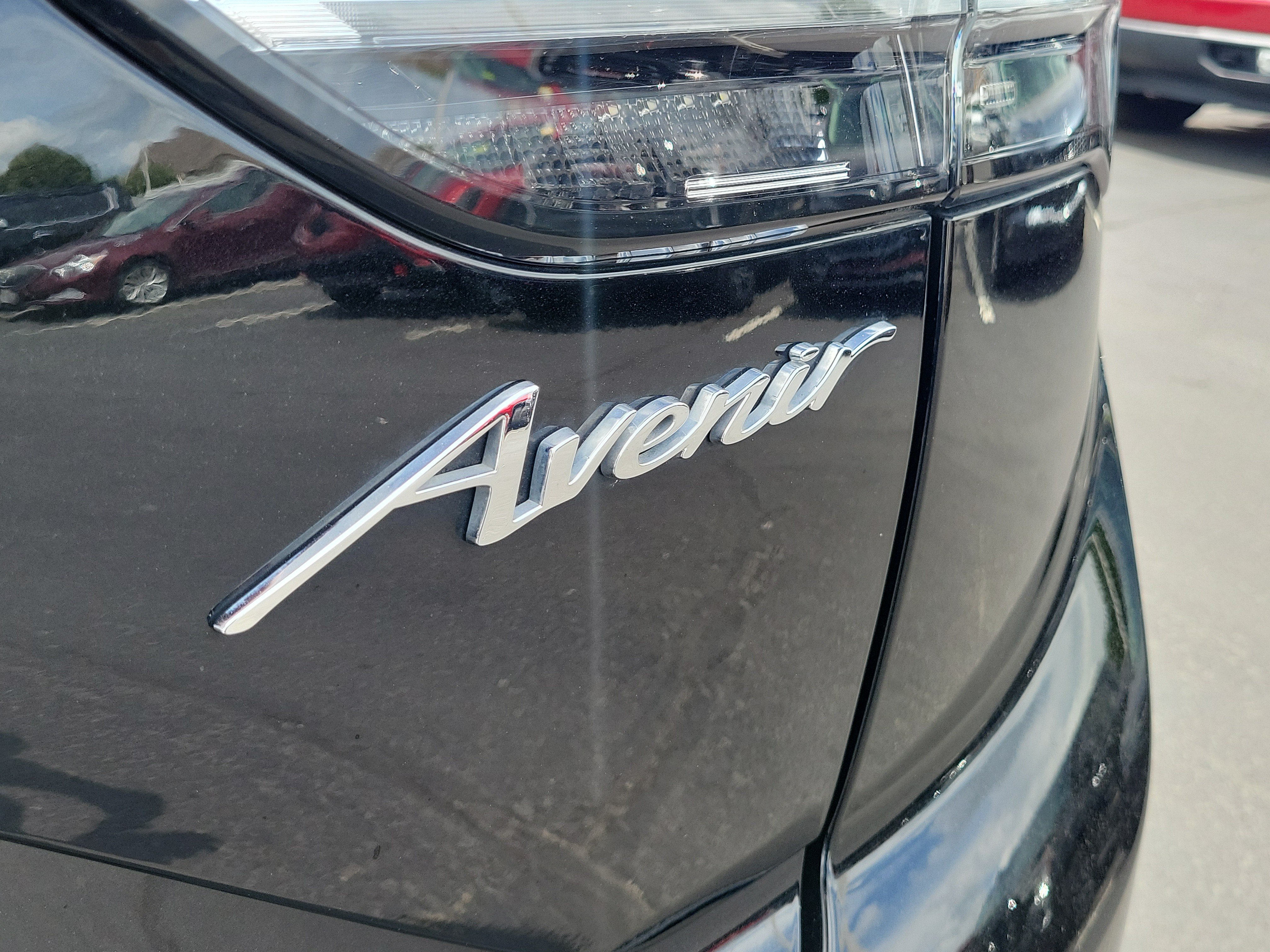 Used 2022 Buick Envision Avenir w/ Technology Package II FWD image 6