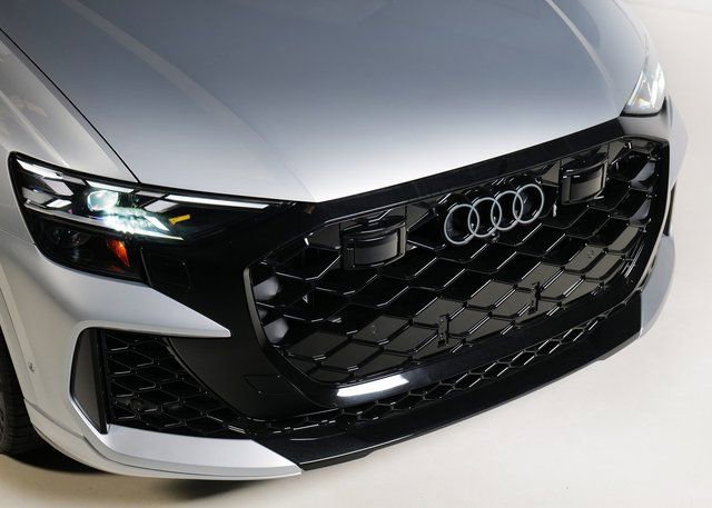 New 2025 Audi RS Q8 performance image 29