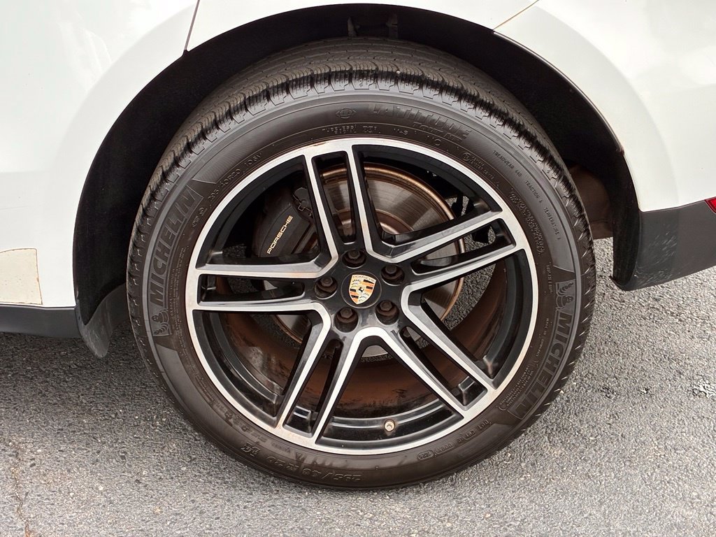 Used 2020 Porsche Macan AWD/4WD image 47