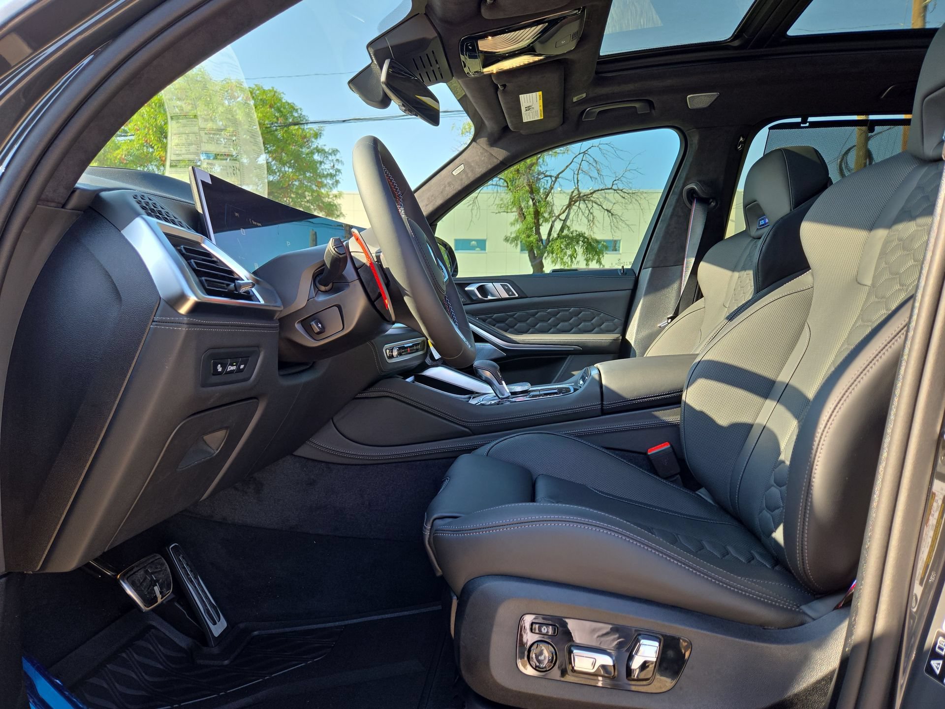 New 2026 BMW X5 M Competition w/ Executive Package AWD/4WD image 16