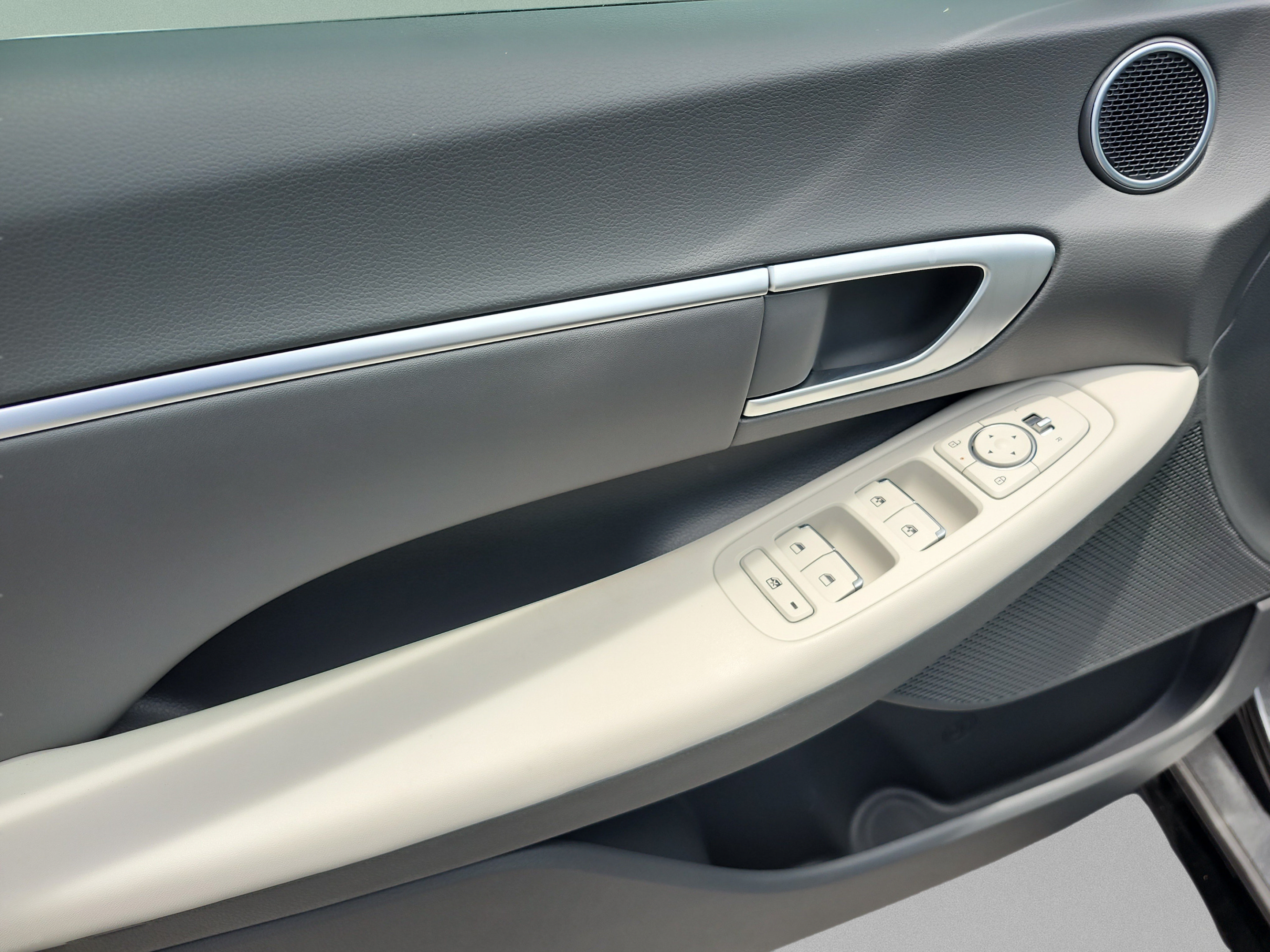 New 2026 Hyundai Sonata SEL FWD image 15