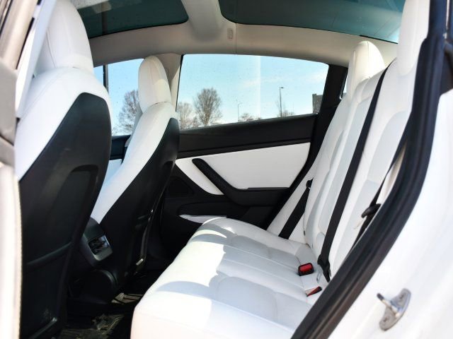 Used 2020 Tesla Model 3 Standard Range image 13