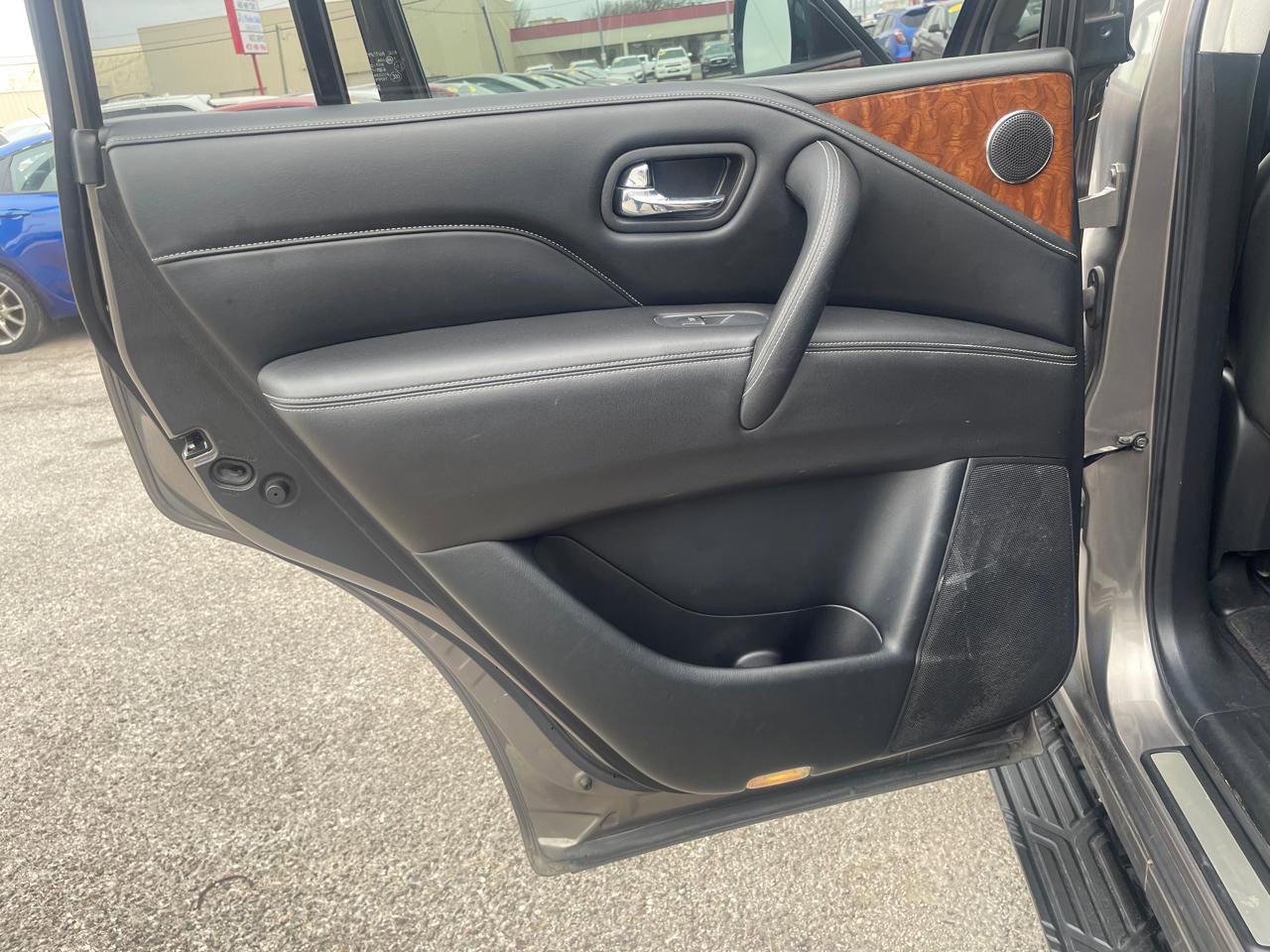 Used 2019 INFINITI QX80 Luxe RWD image 18