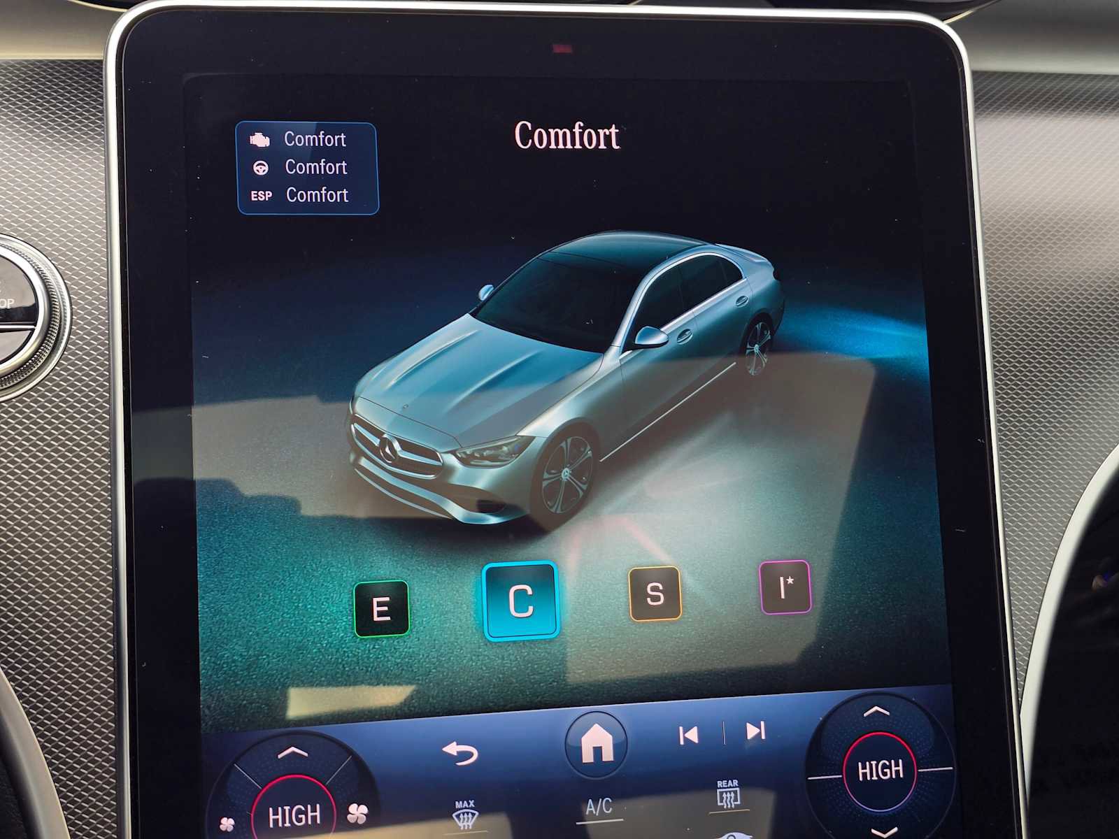 Used 2024 Mercedes-Benz C 300 4MATIC Sedan image 31