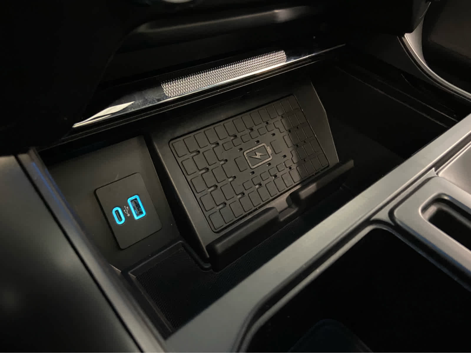 Used 2024 Ford F150 Lariat w/ Bed Utility Package image 45