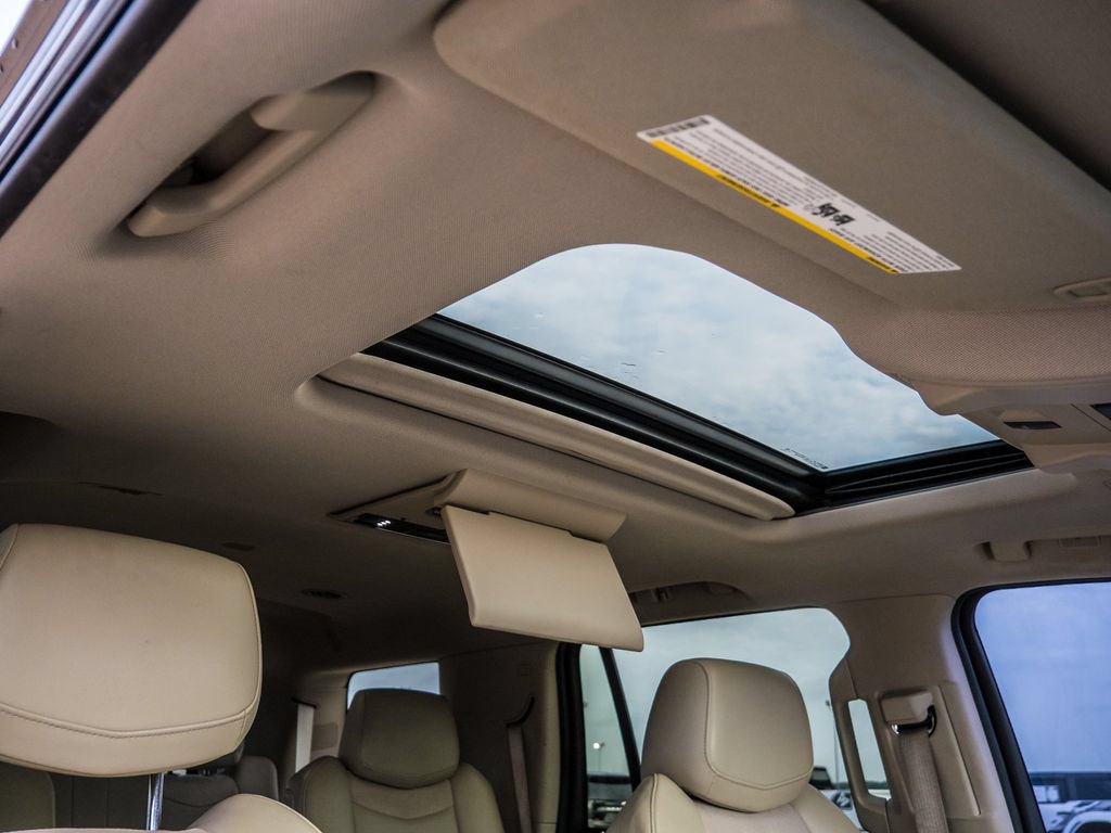 Used 2018 Cadillac Escalade Luxury RWD image 15