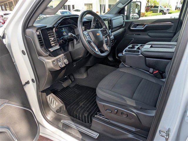 Certified 2025 Chevrolet Silverado 2500 LT w/ Safety Package image 11