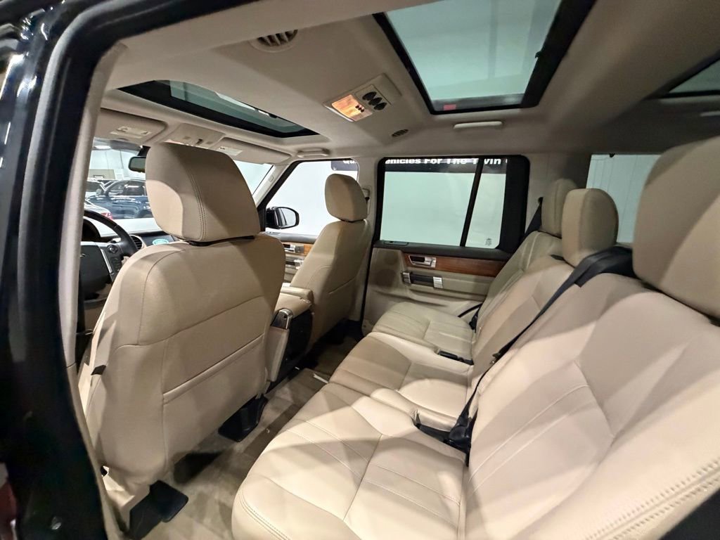 Used 2014 Land Rover LR4 HSE image 26