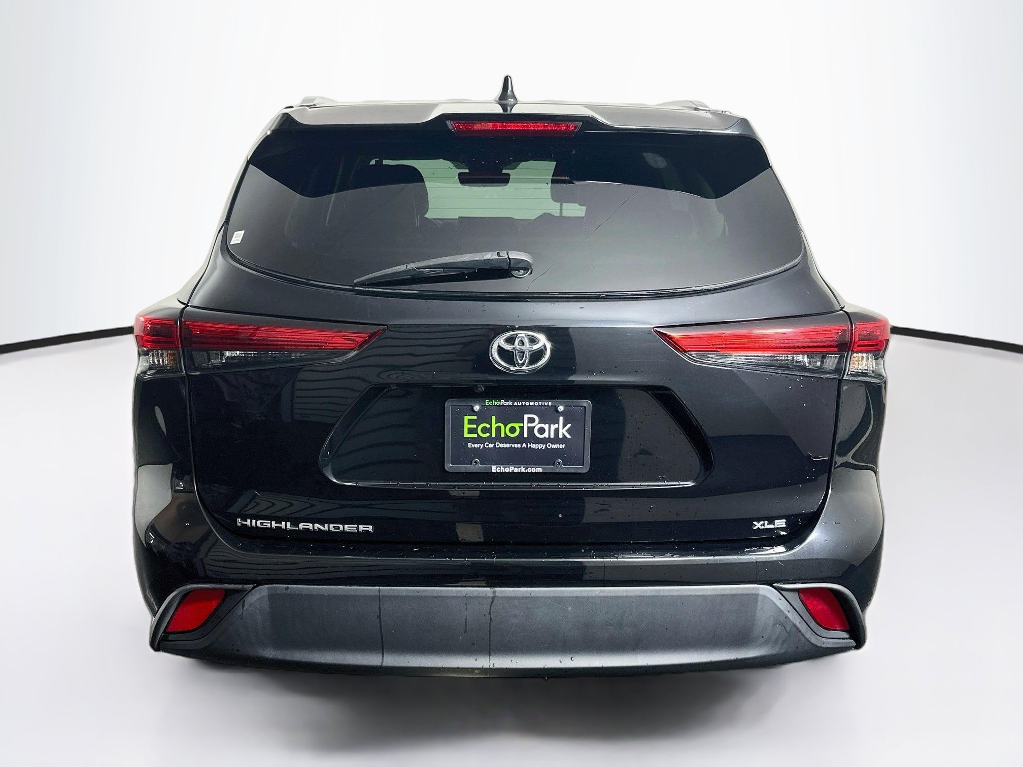 Used 2022 Toyota Highlander XLE FWD image 7