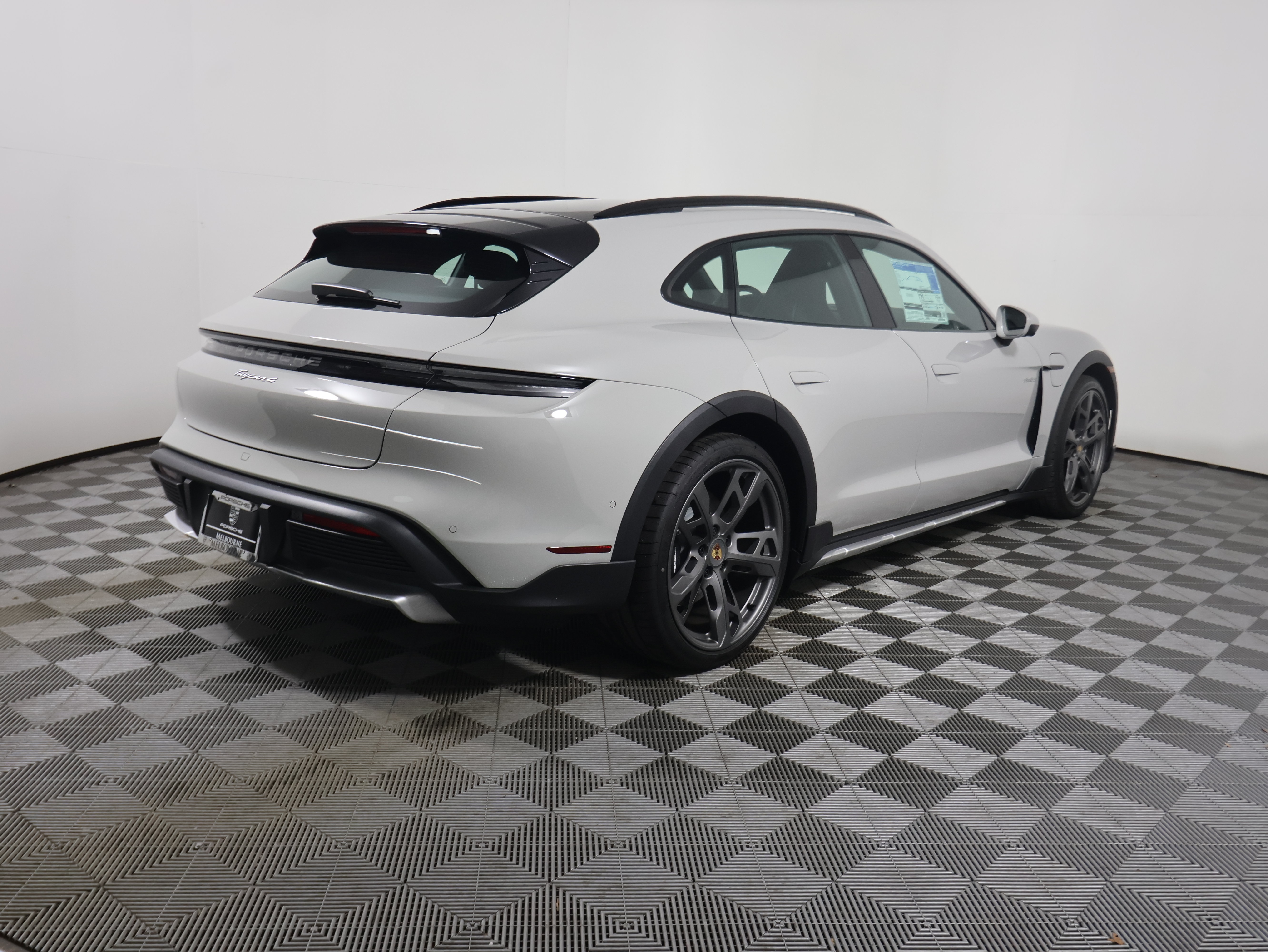 New 2025 Porsche Taycan 4 Cross Turismo AWD/4WD image 7