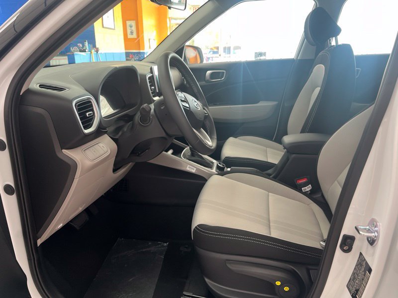 New 2026 Hyundai Venue SEL FWD image 16