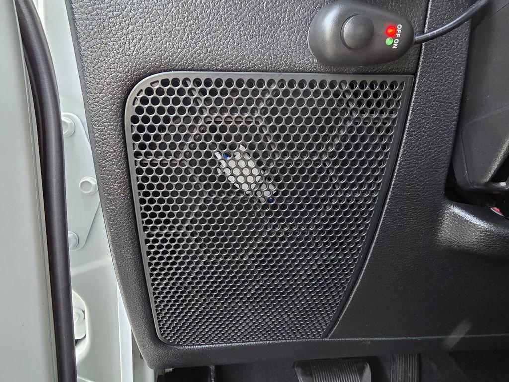 Used 2017 Jeep Wrangler Unlimited Sahara w/ Connectivity Group image 13