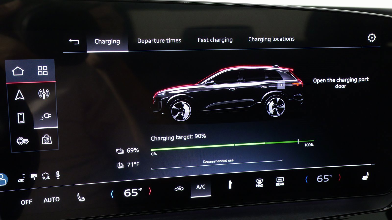 Used 2025 Audi Q6 e-tron Premium image 57