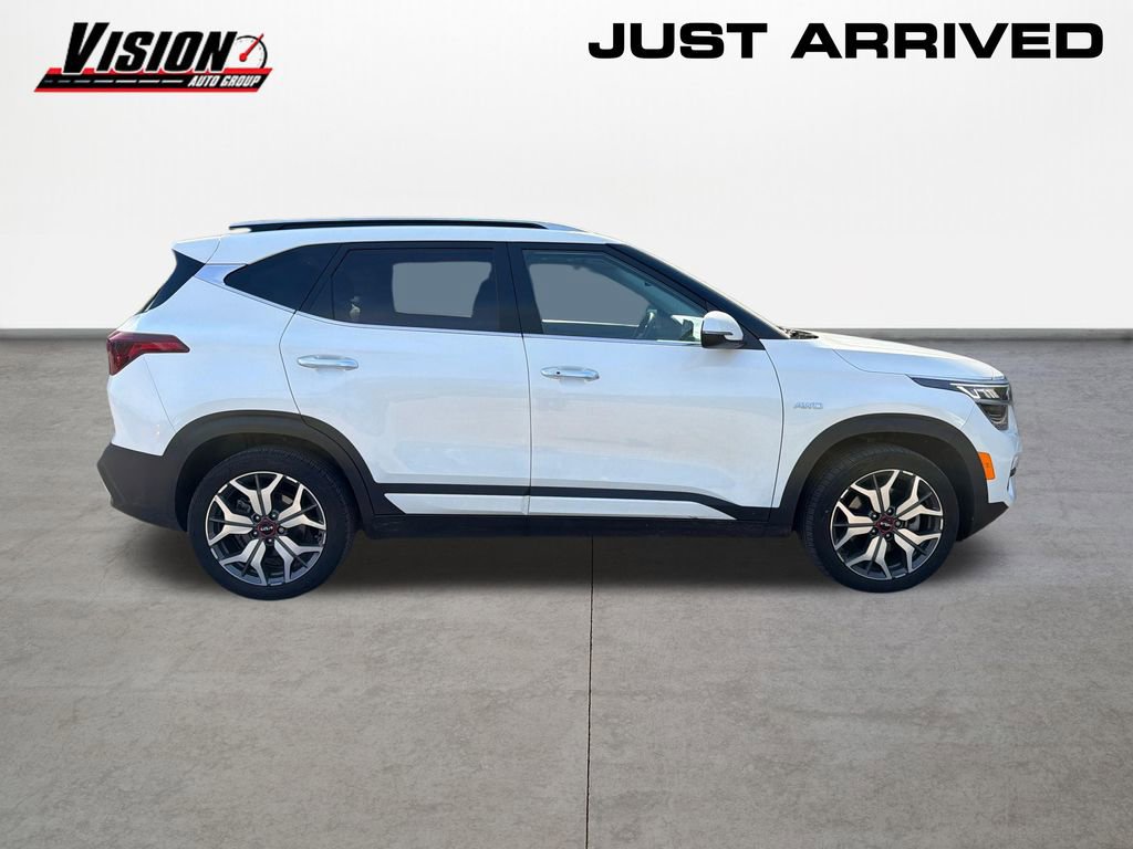 Used 2022 Kia Seltos SX w/ Sunroof Package AWD/4WD image 4