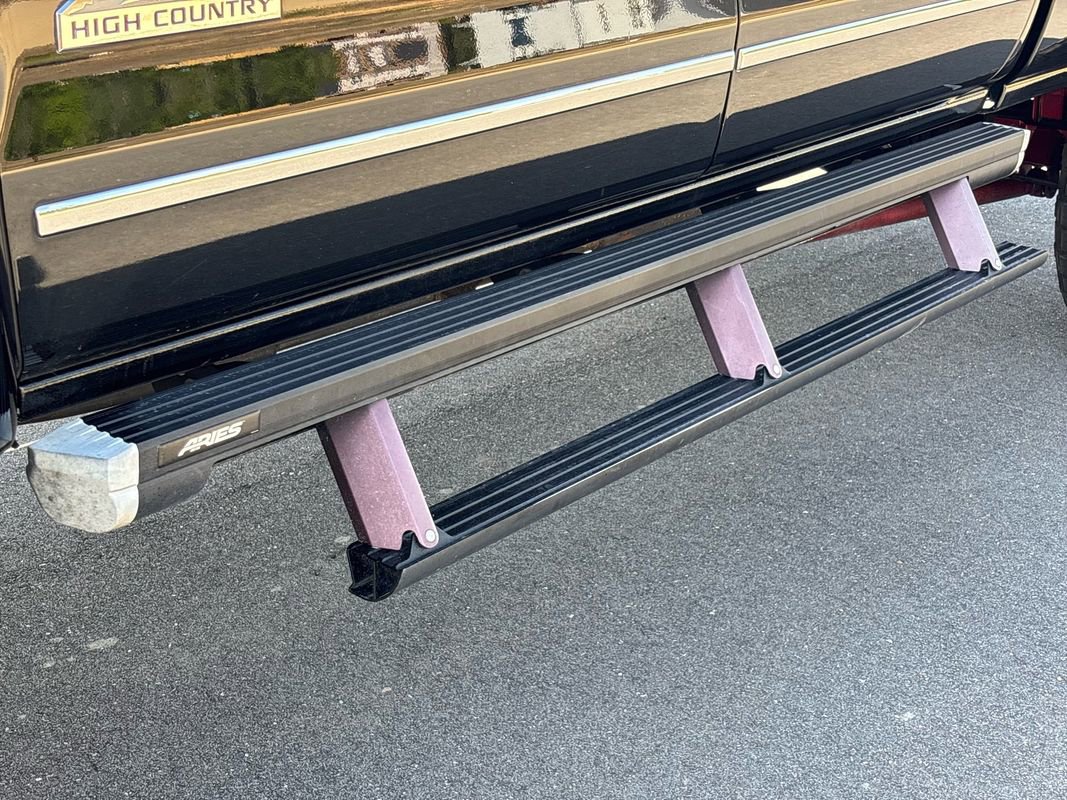 Used 2015 Chevrolet Silverado 2500 High Country w/ Duramax Plus Package image 11