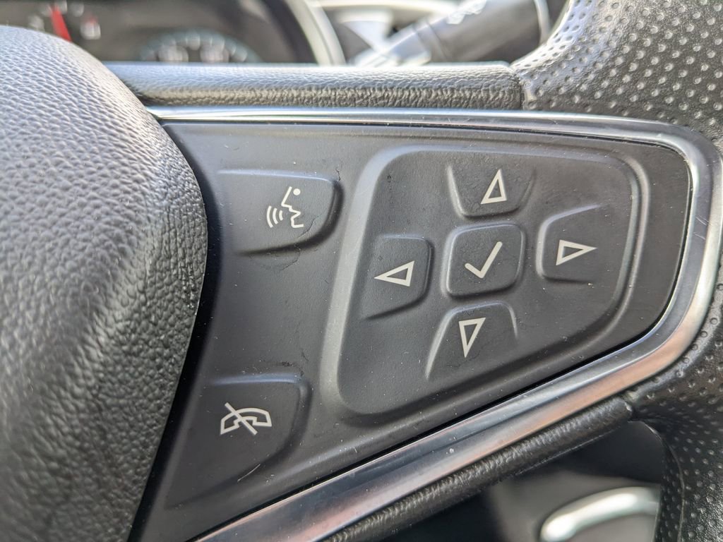 Used 2025 Chevrolet Malibu LT image 23