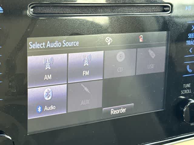 Used 2018 Toyota Corolla LE FWD image 24