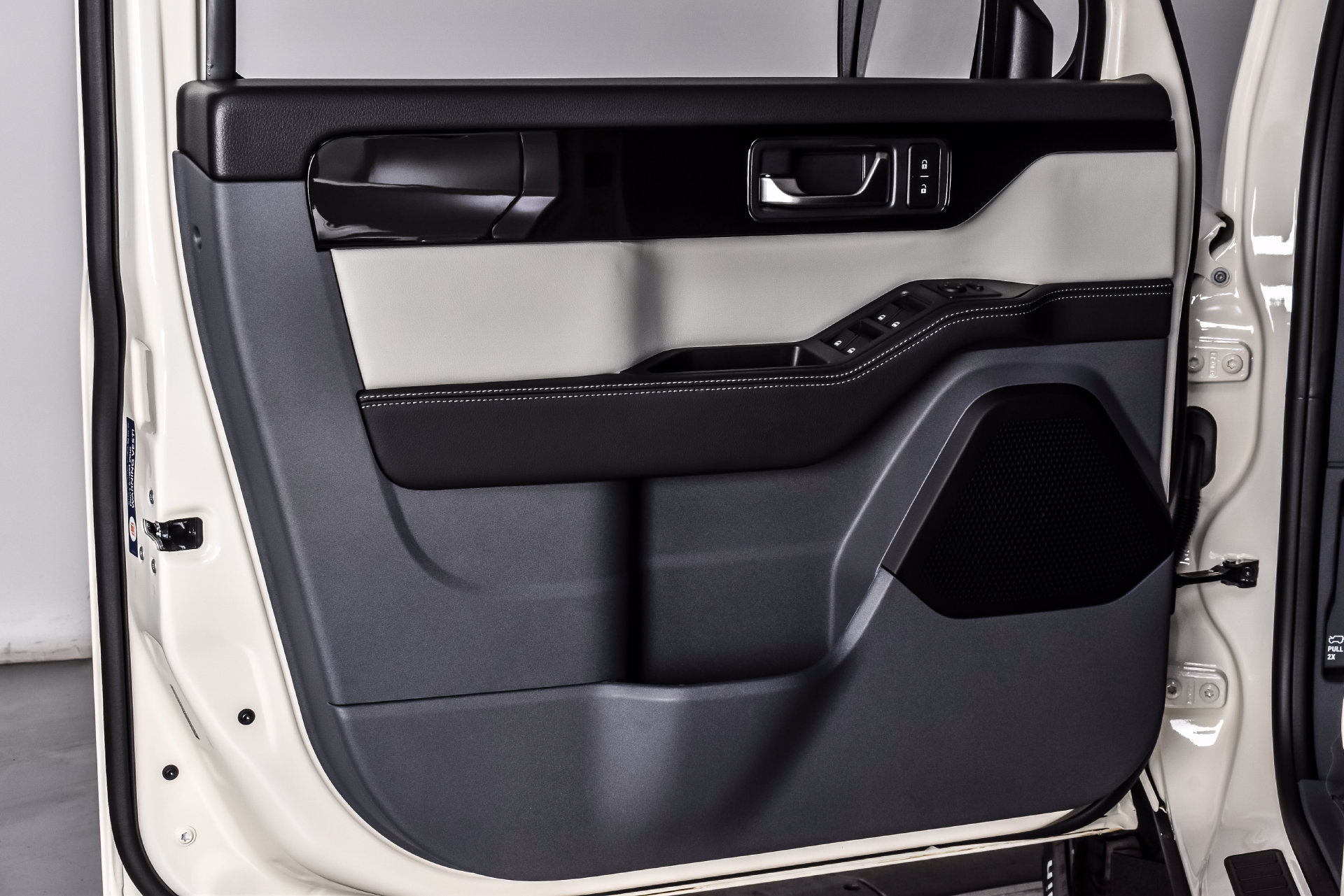 New 2026 INEOS Grenadier Station Wagon AWD/4WD image 13