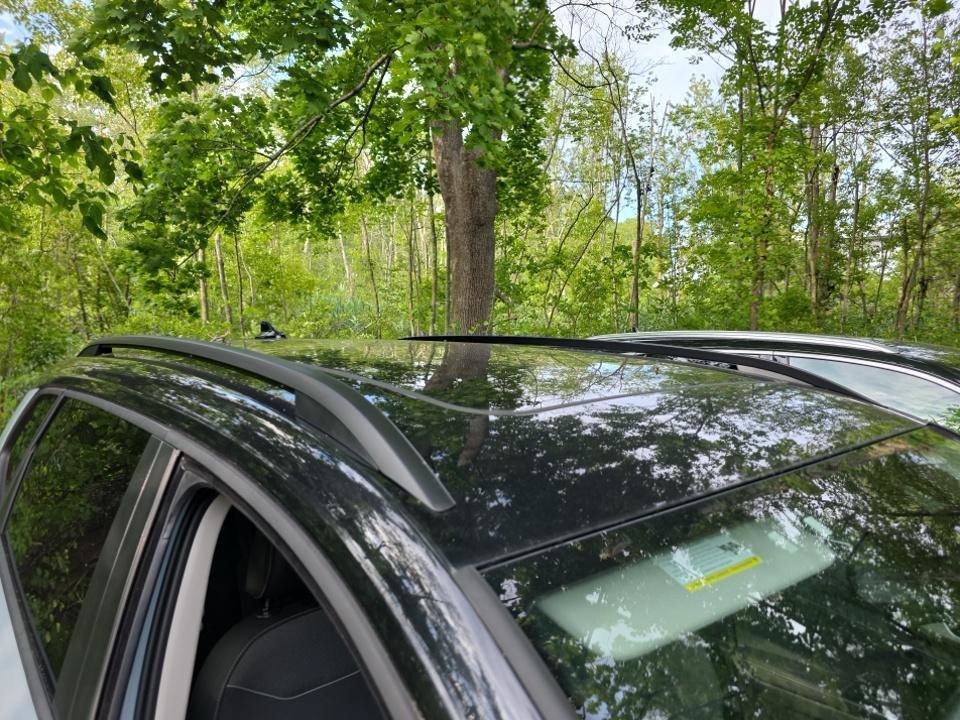Certified 2025 Volkswagen Taos SE AWD/4WD image 11