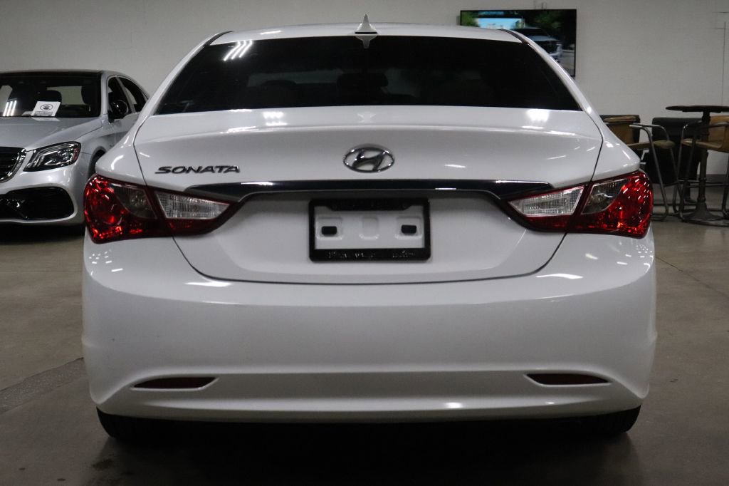 Used 2013 Hyundai Sonata GLS w/ Popular Equipment Pkg image 4