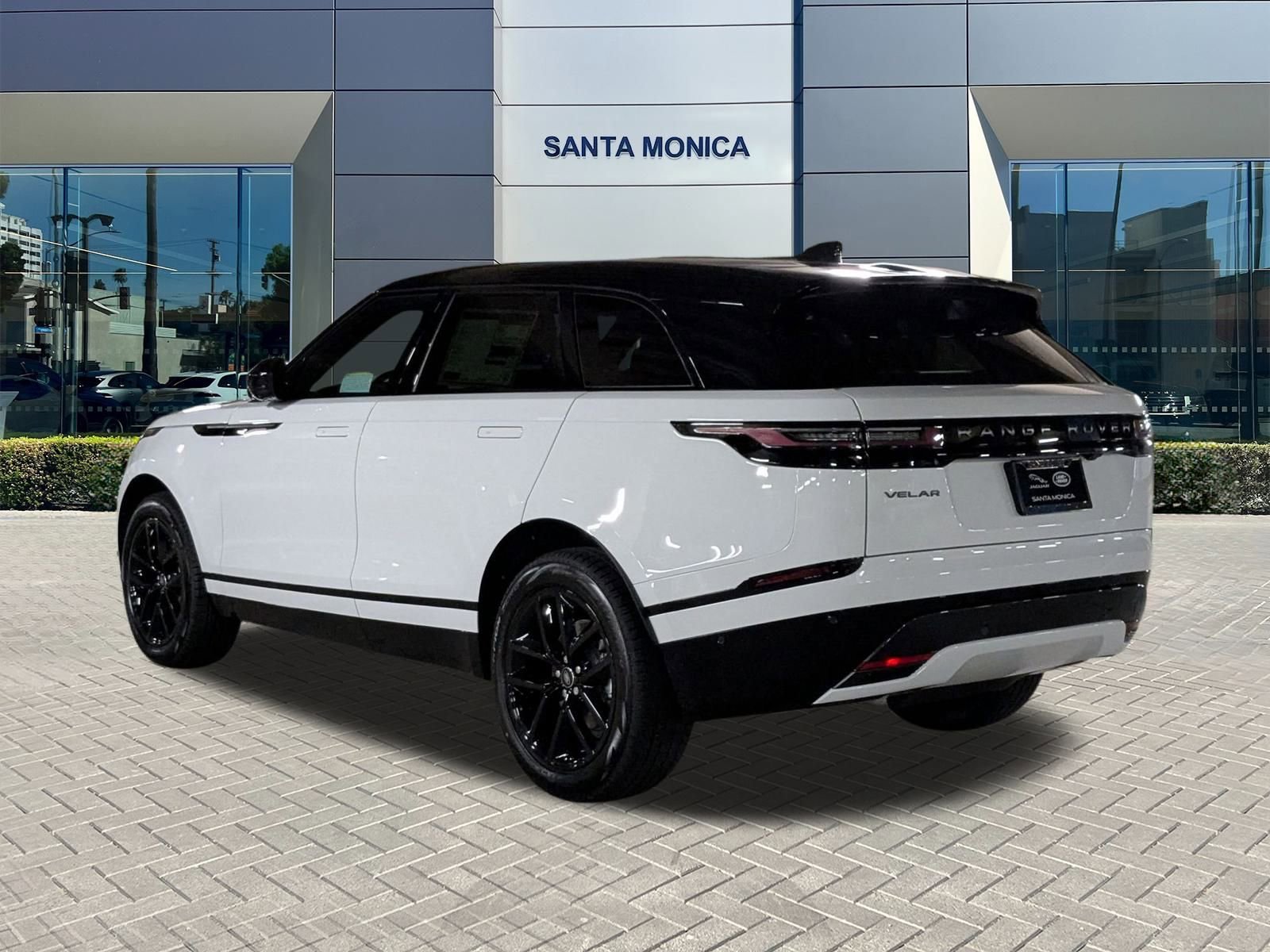 New 2026 Land Rover Range Rover Velar Dynamic SE image 9