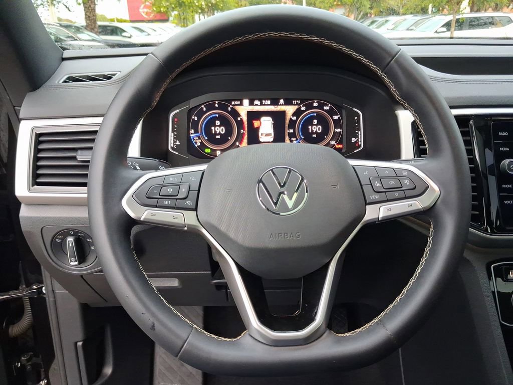 Used 2022 Volkswagen Atlas Cross Sport SEL AWD/4WD image 17