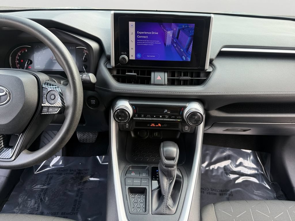 Used 2024 Toyota RAV4 XLE FWD image 14
