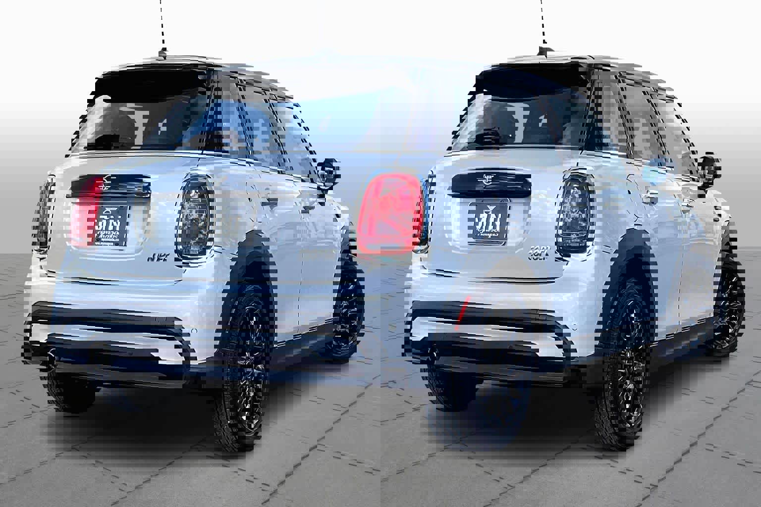 Certified 2022 MINI Cooper 4-Door Hardtop image 12