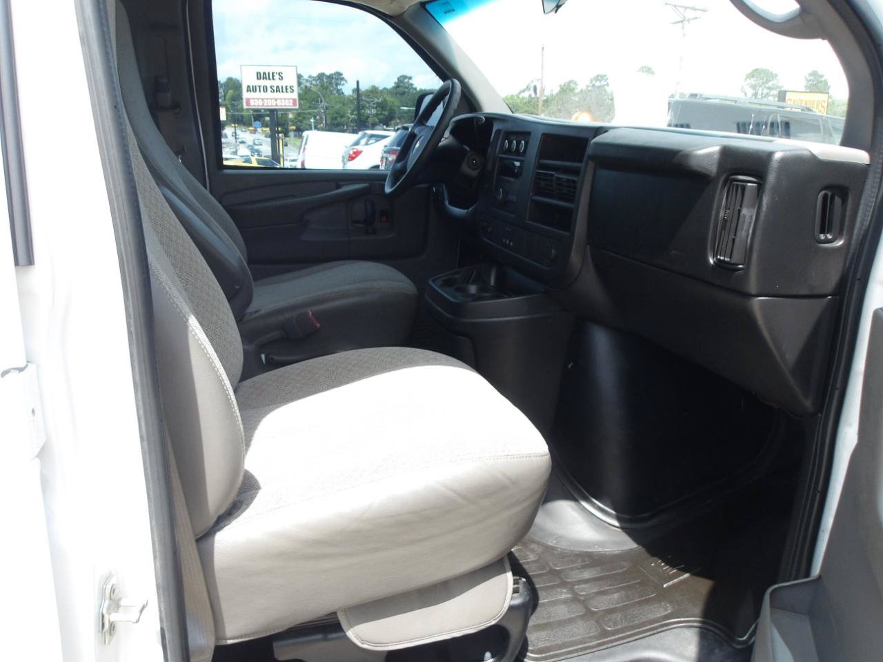 Used 2014 Chevrolet Express 1500 LT w/ LT Preferred Equipment Group RWD image 10