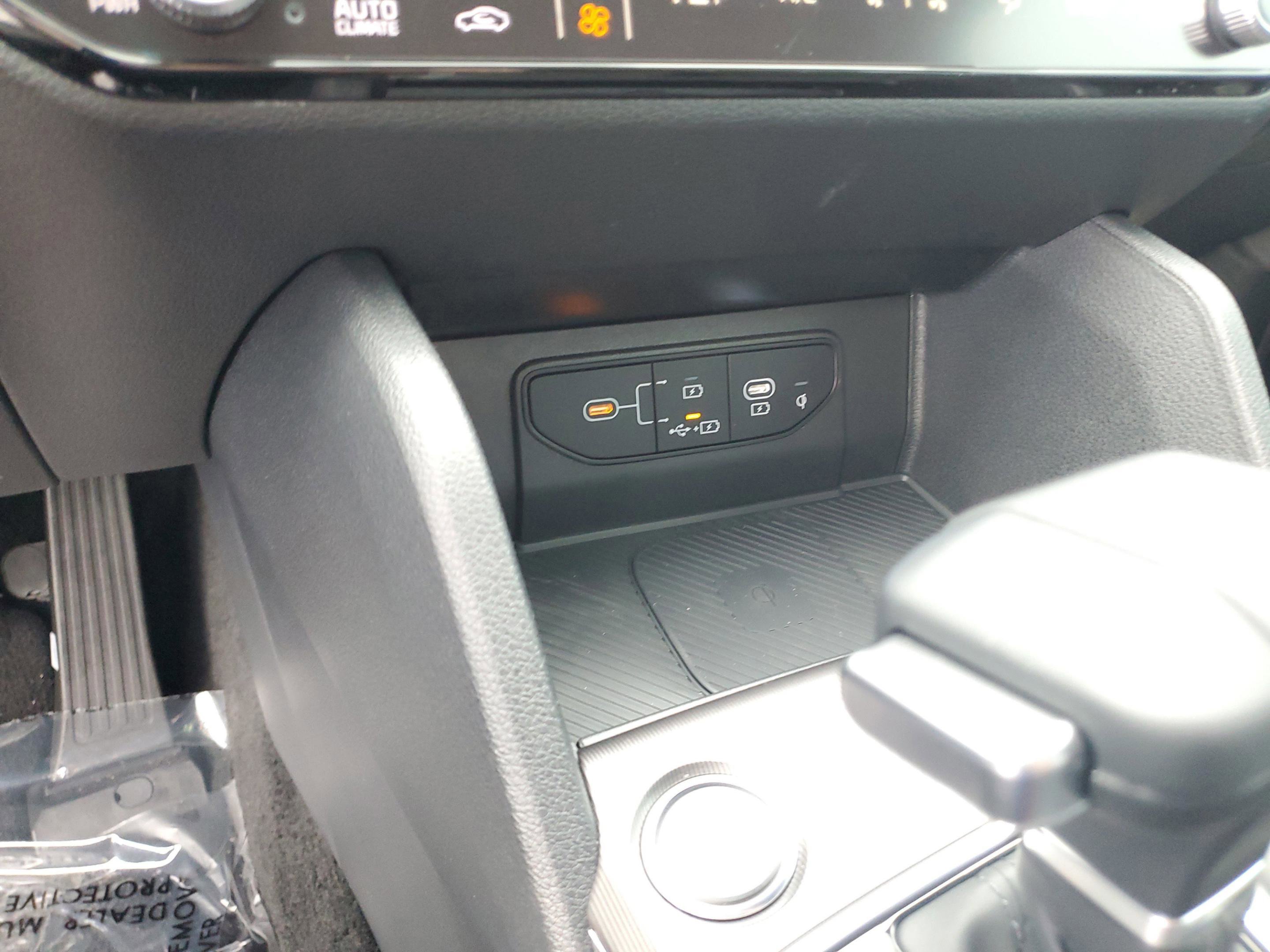 New 2026 Kia Sportage SX image 18