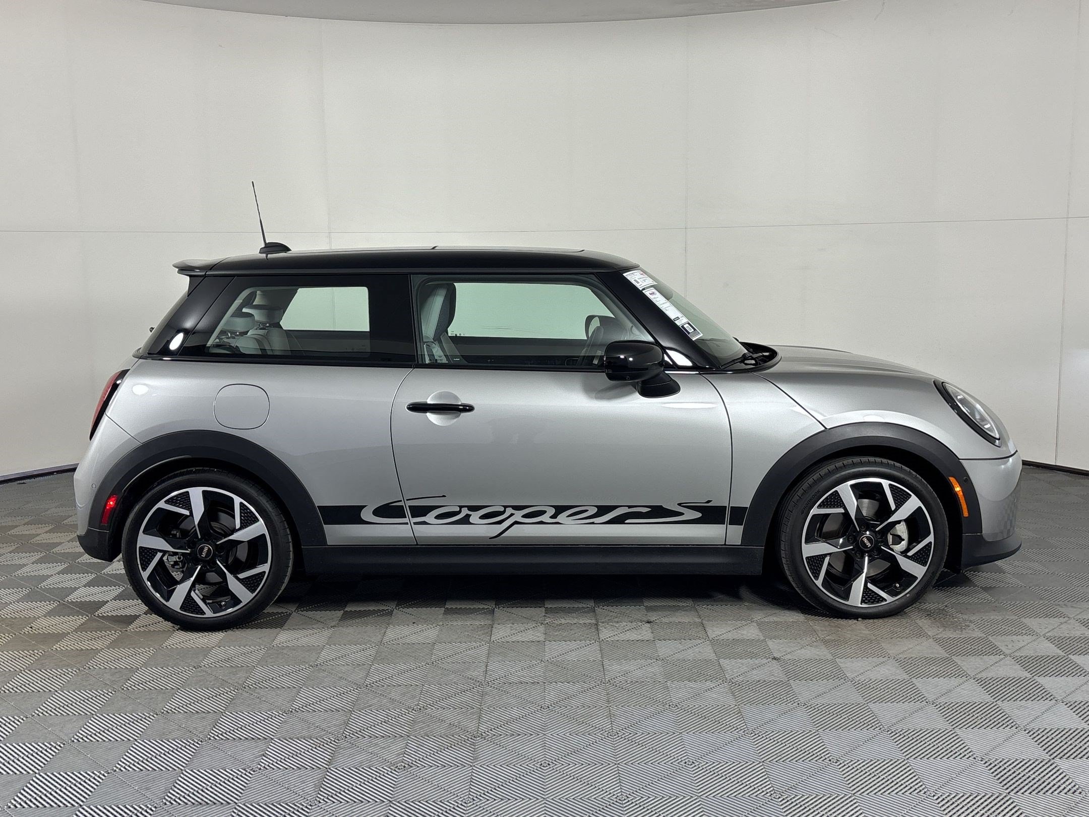 Used 2026 MINI Cooper S FWD image 8