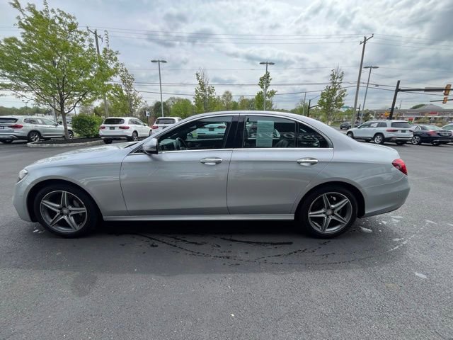 Used 2017 Mercedes-Benz E 300 4MATIC image 4