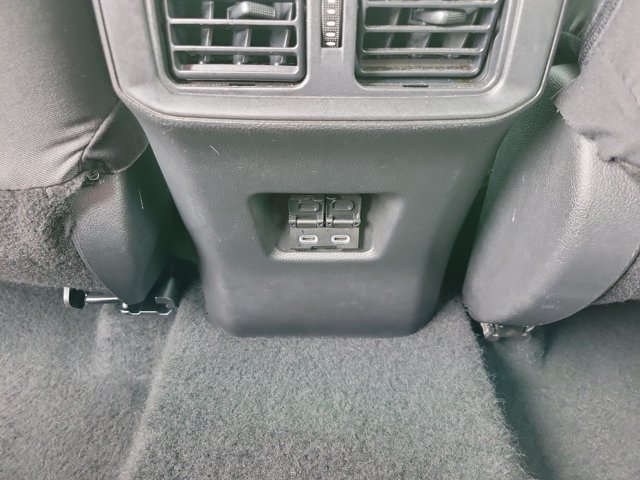 Used 2024 Toyota RAV4 XLE AWD/4WD image 9