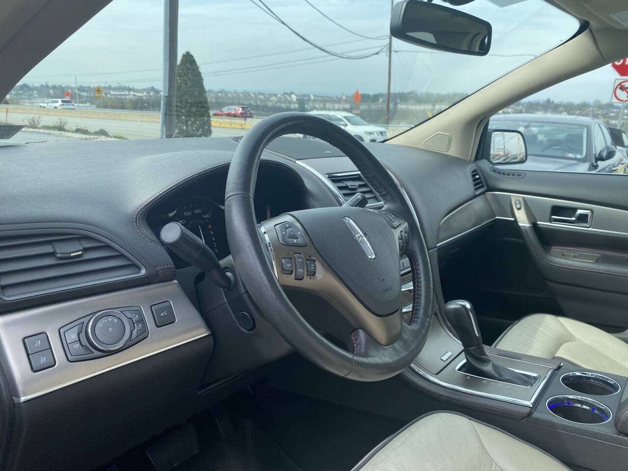 Used 2014 Lincoln MKX AWD w/ Equipment Group 102A image 13