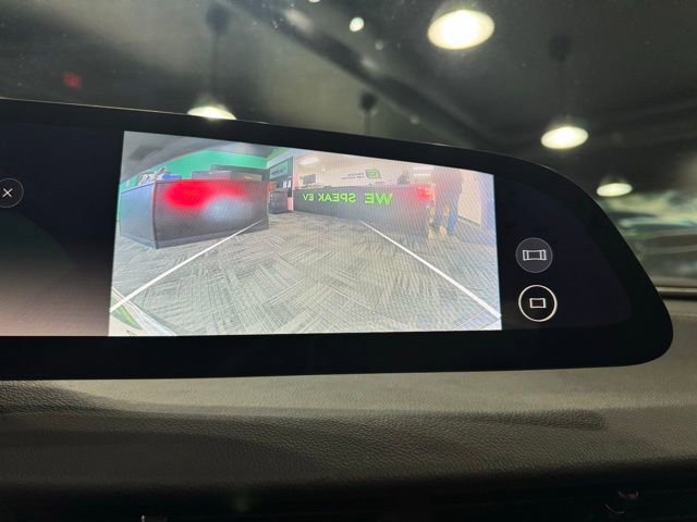 Used 2024 Lucid Air Touring image 31