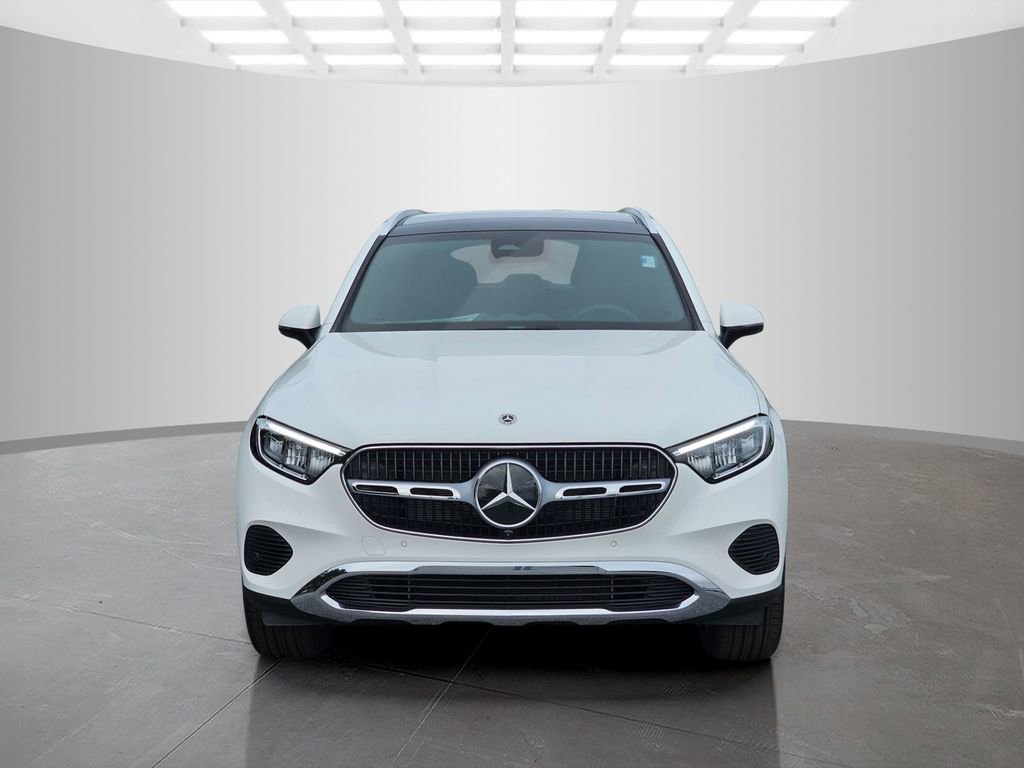 Used 2026 Mercedes-Benz GLC 300 image 2