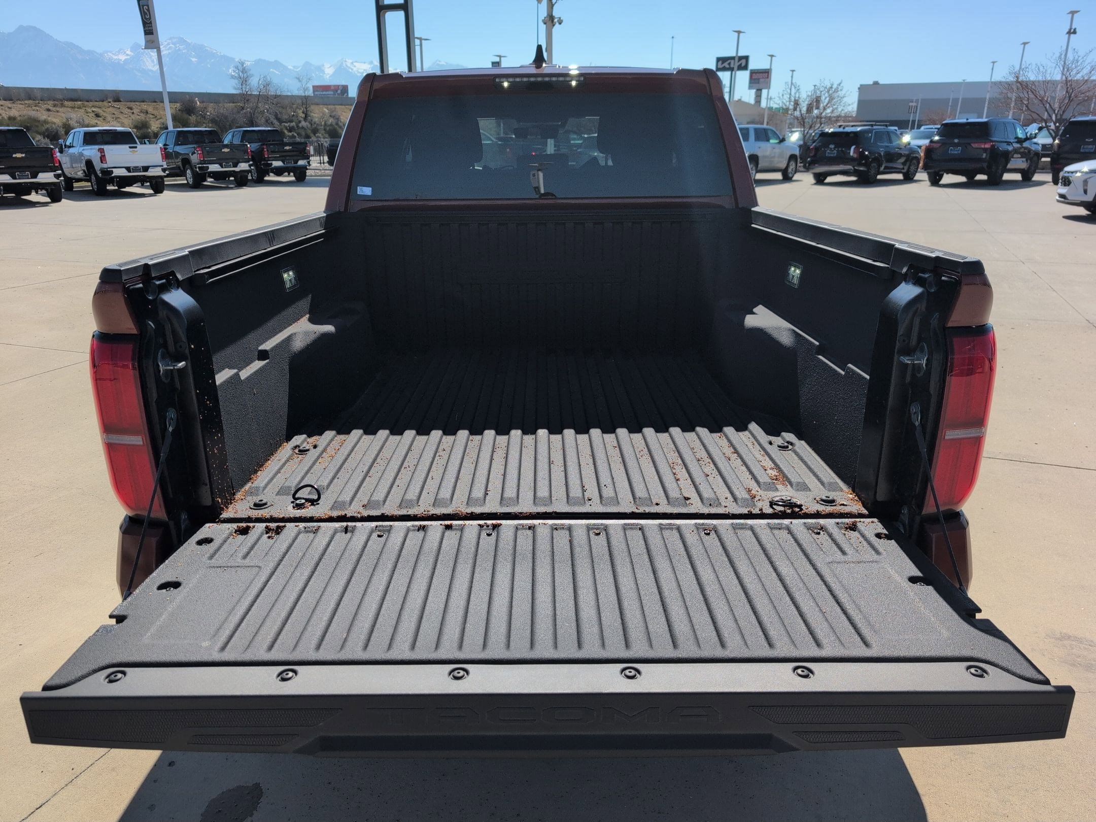 Used 2025 Toyota Tacoma TRD Sport image 31