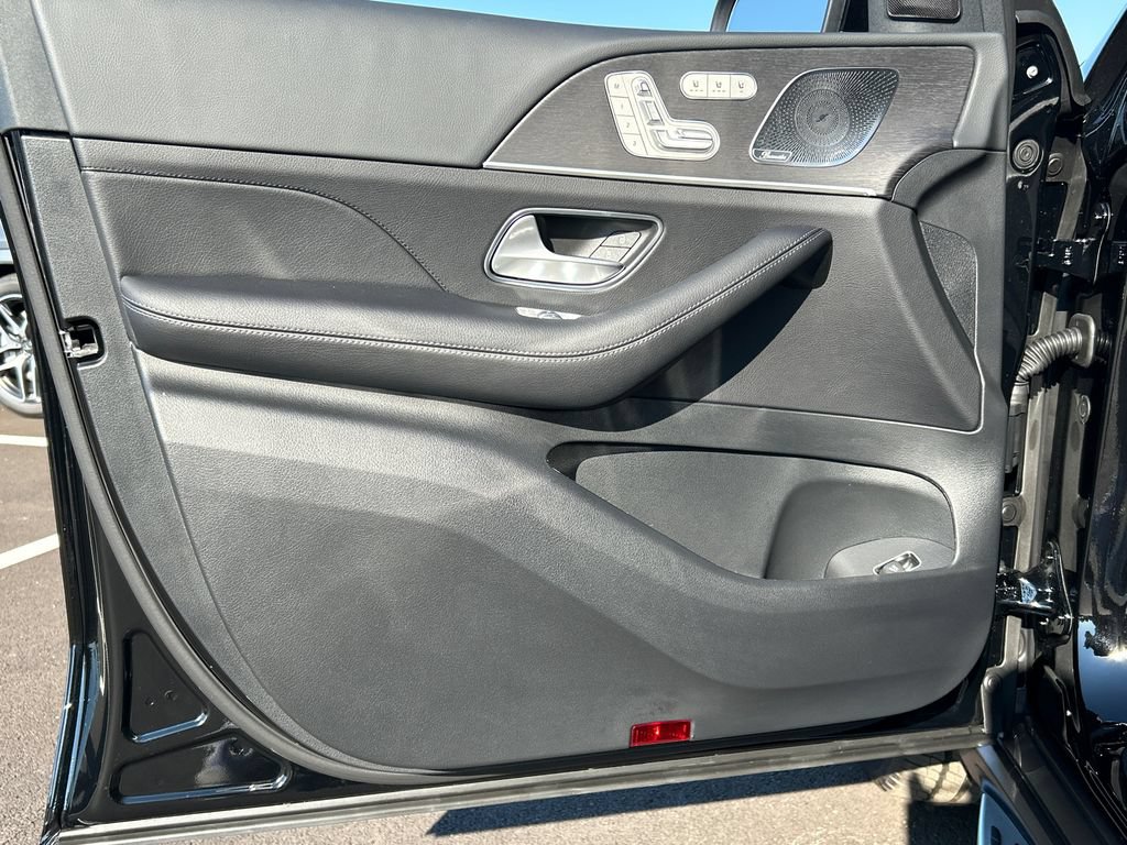 New 2026 Mercedes-Benz GLS 450 4MATIC image 10