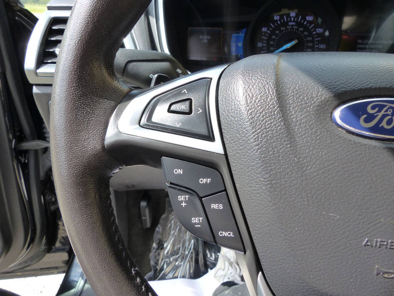 Used 2016 Ford Fusion Titanium FWD image 26