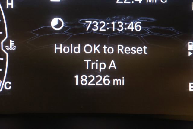 Used 2023 Jeep Compass Latitude image 13