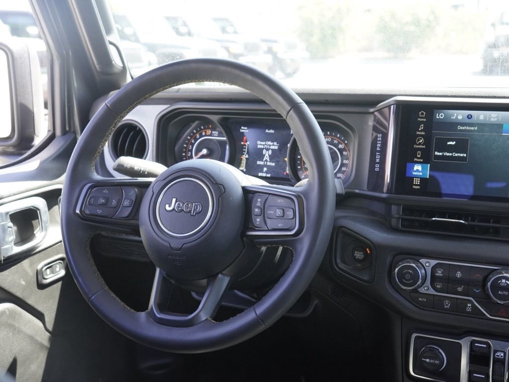 Used 2024 Jeep Gladiator Sport image 26