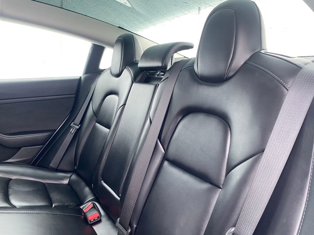Used 2023 Tesla Model 3 Standard Range image 17