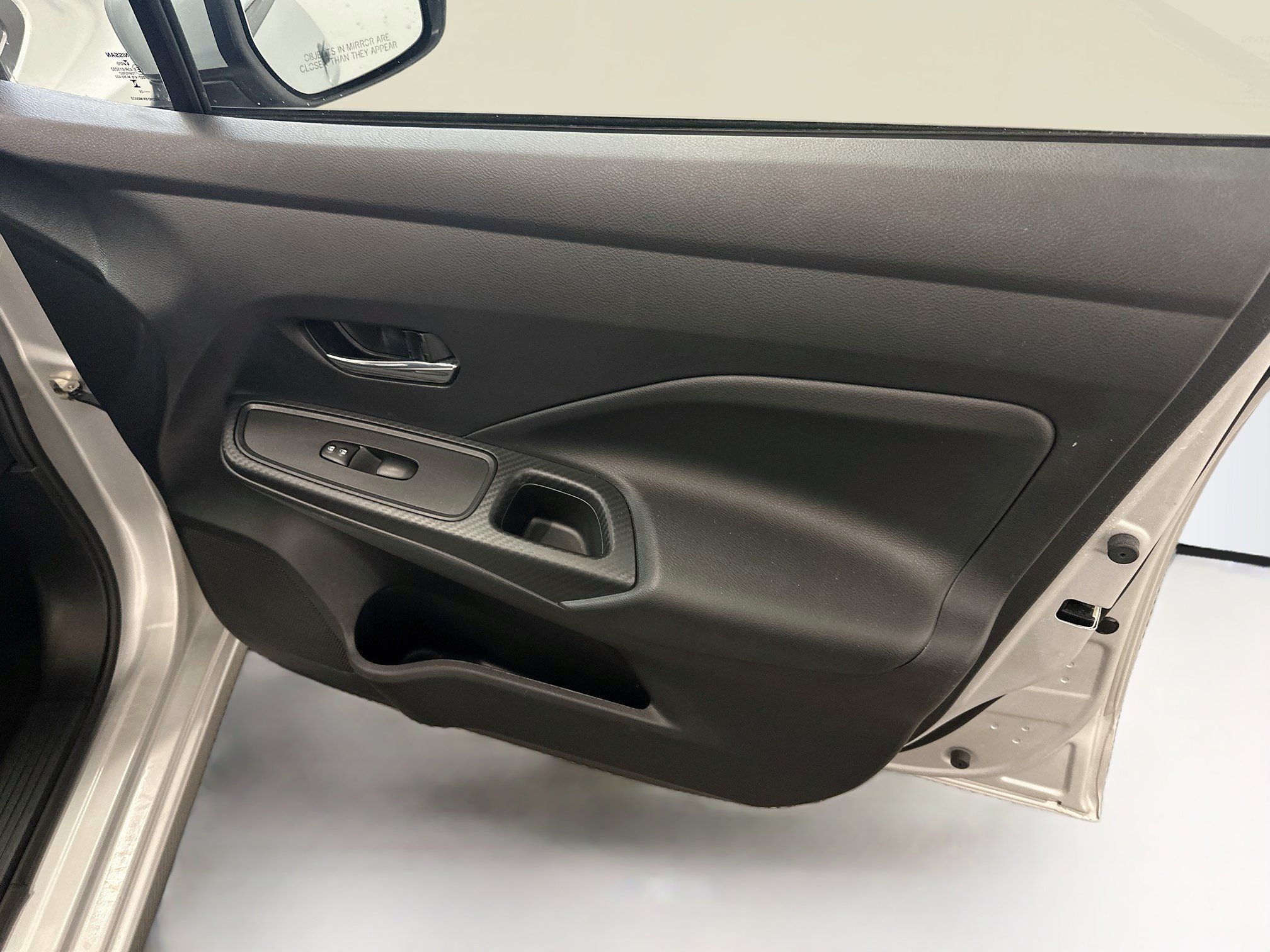 Used 2025 Nissan Versa SV FWD image 32