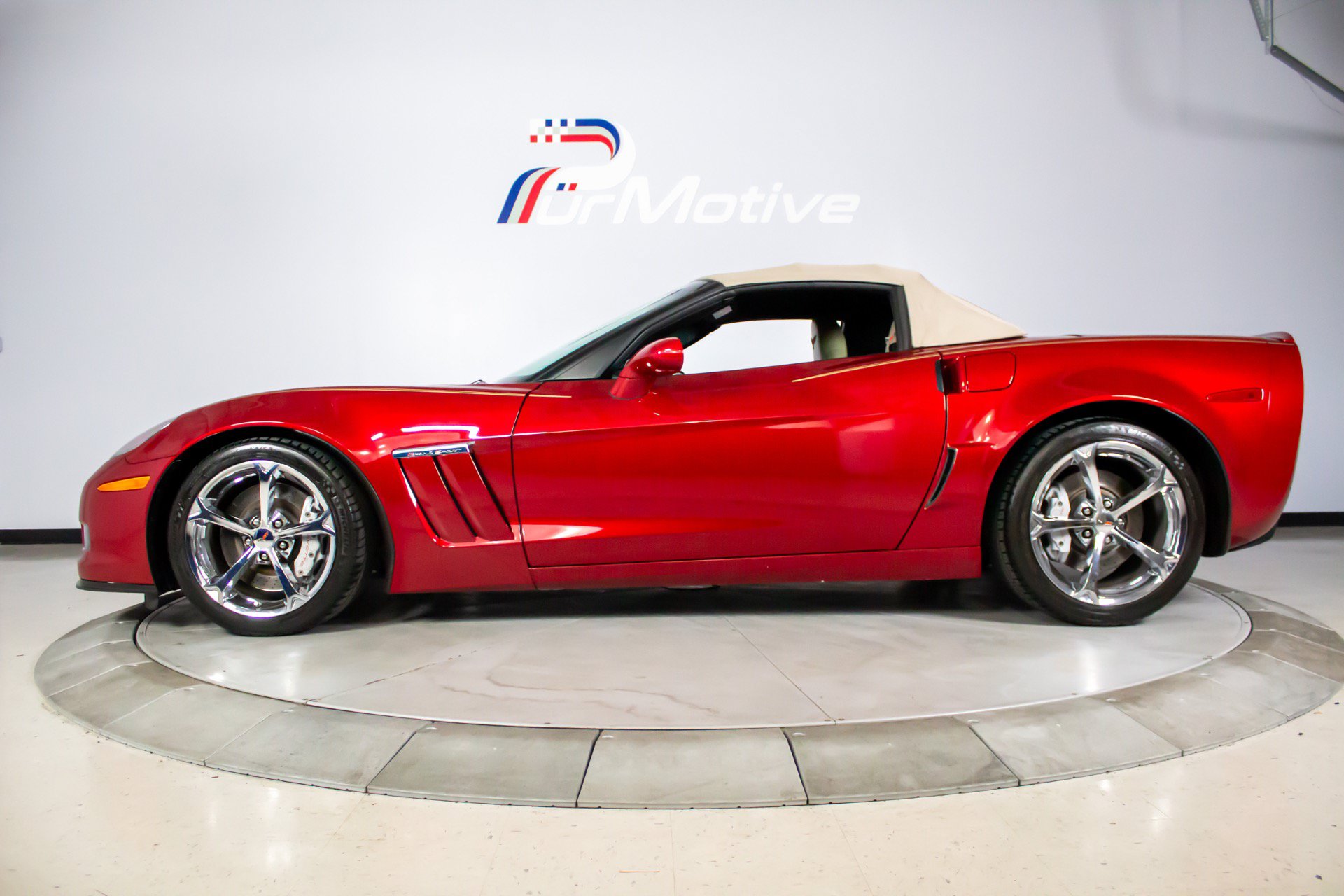 Used 2010 Chevrolet Corvette Grand Sport w/ Preferred Equipment Group RWD image 3