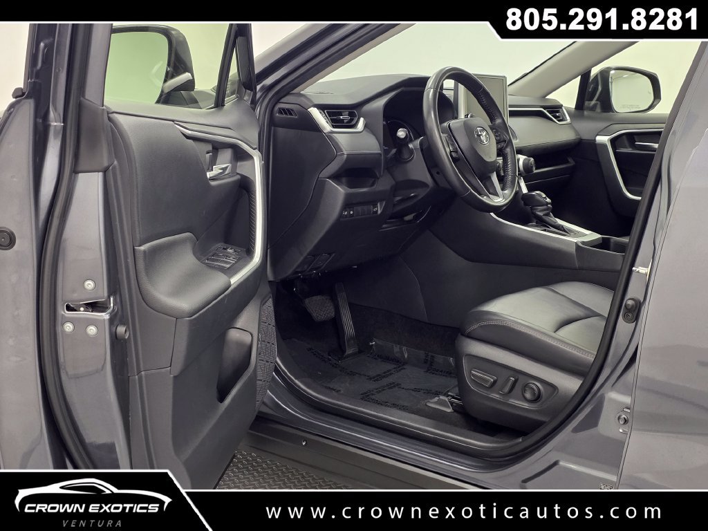 Used 2023 Toyota RAV4 XLE Premium FWD image 25