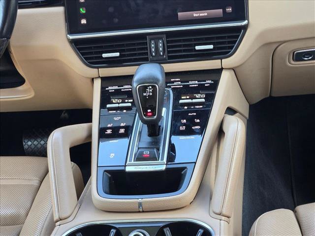 Used 2022 Porsche Cayenne AWD/4WD image 18