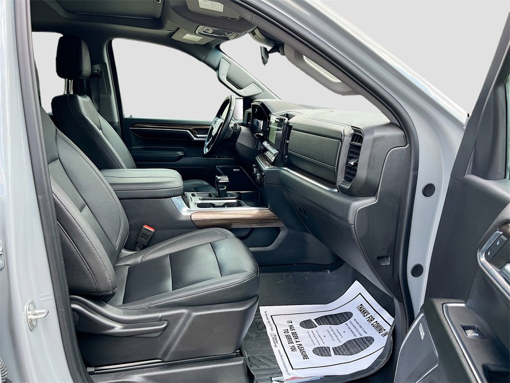 Used 2024 Chevrolet Silverado 1500 LT Trail Boss w/ Convenience Package II image 30