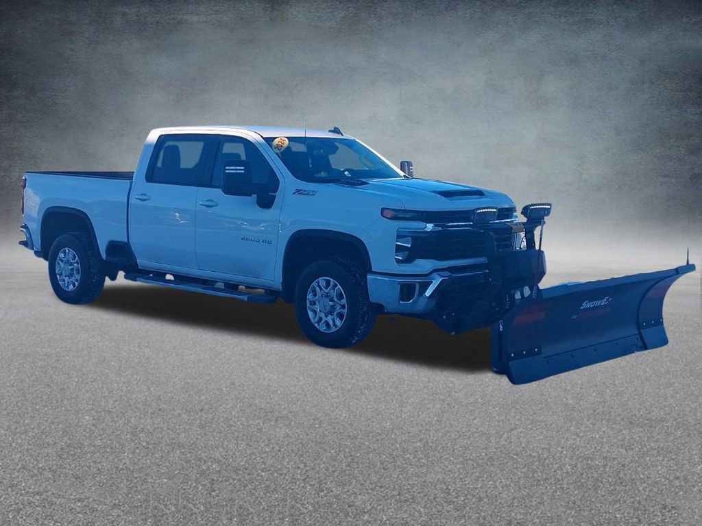 Used 2024 Chevrolet Silverado 2500 LT image 4